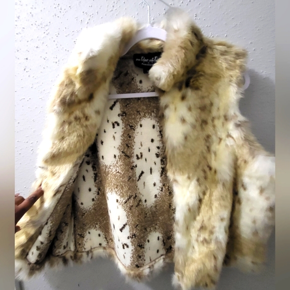 Outdoor Edition by Parkhurst Faux Fur Vest - Picture 4 of 9